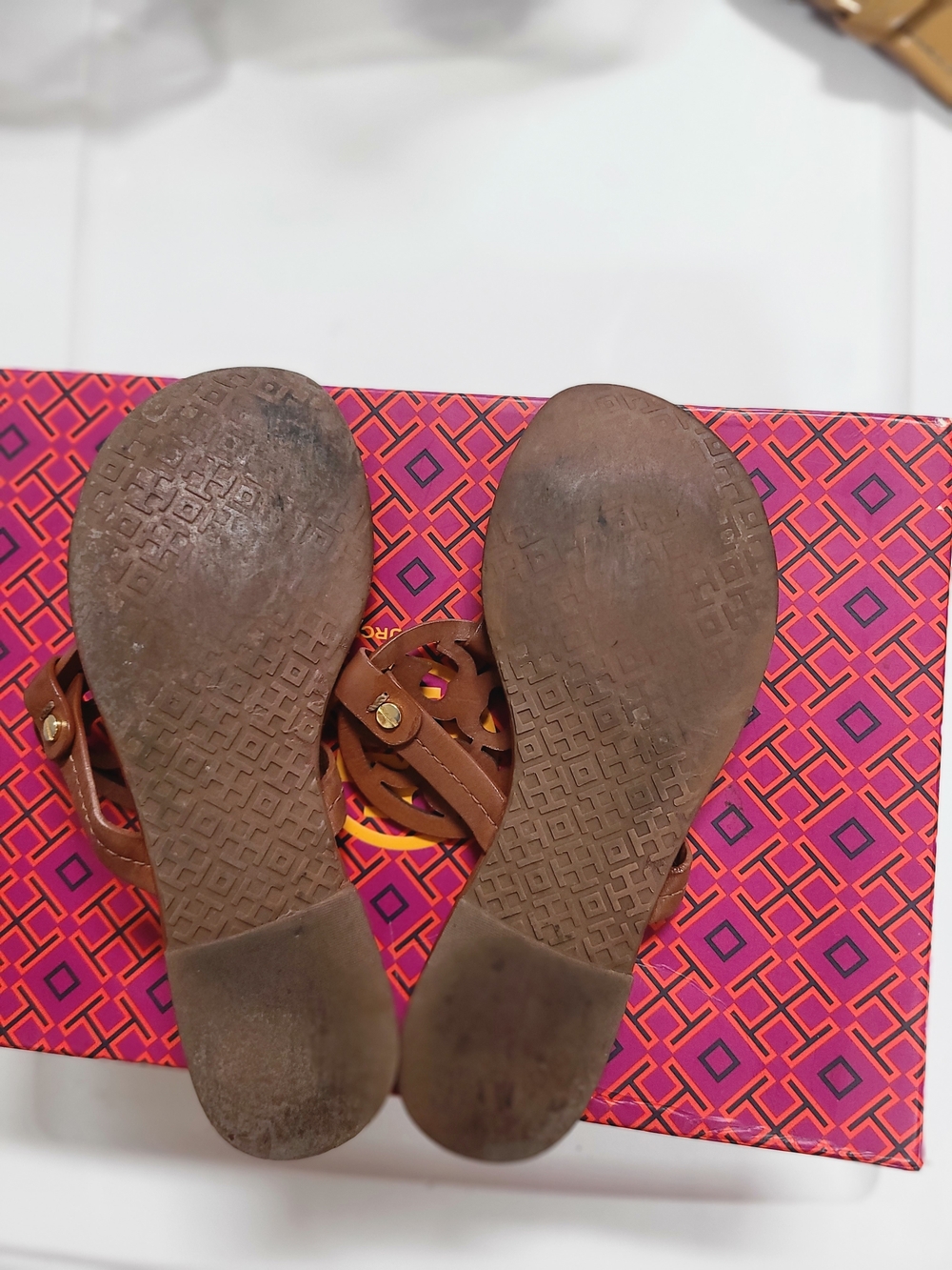 Tory Burch Miller Designer Brown Leather Thong Flip Flop Sandals 6.5 - Picture 8 of 10